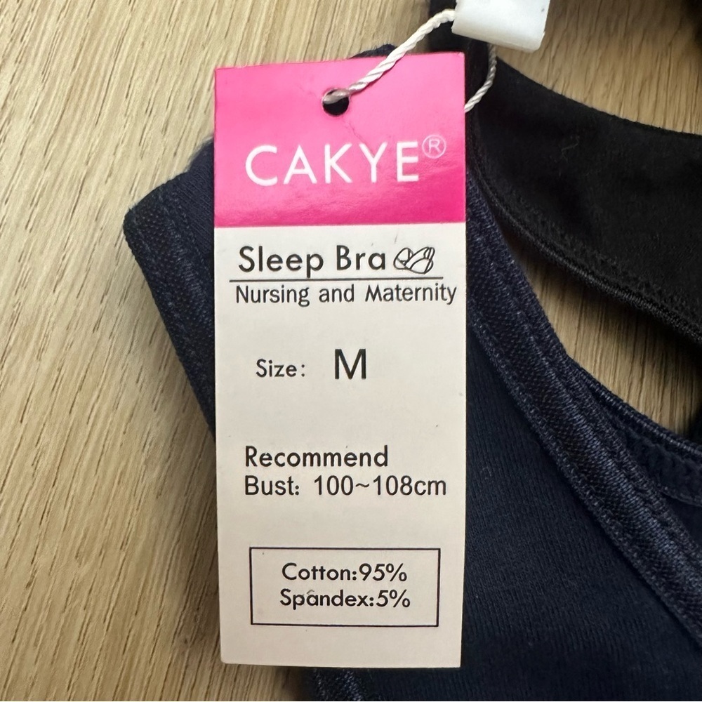 2 Cakye Nursing Sports Bras 1 Black & 1 Navy Size Medium - Picture 3 of 9